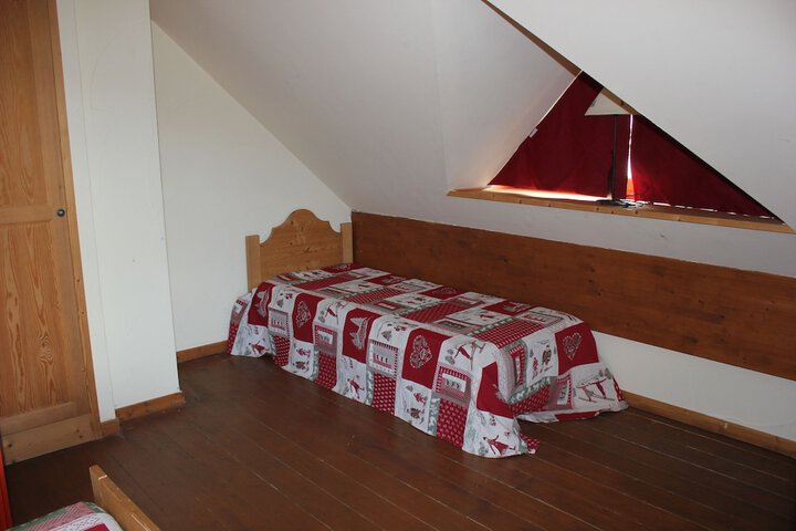 Room 4 of 92