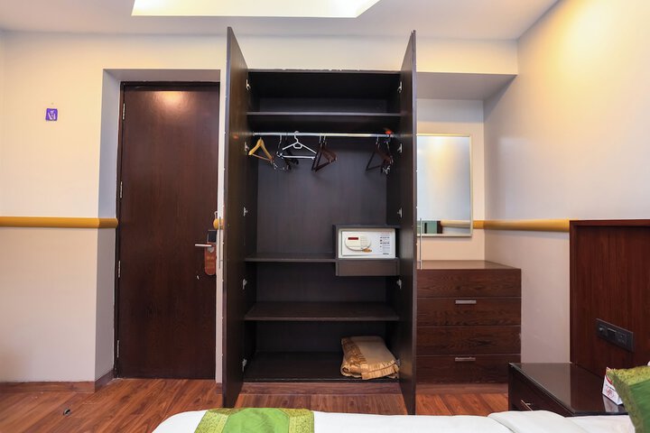 Room 51 of 137