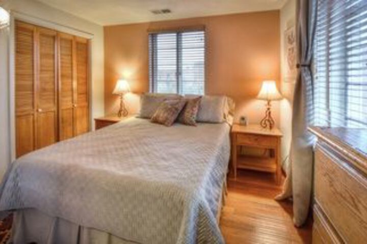 Room 25 of 62