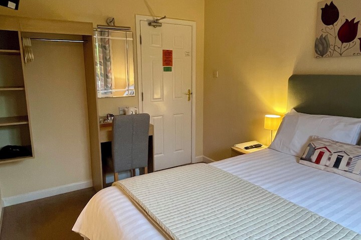 Room 19 of 33