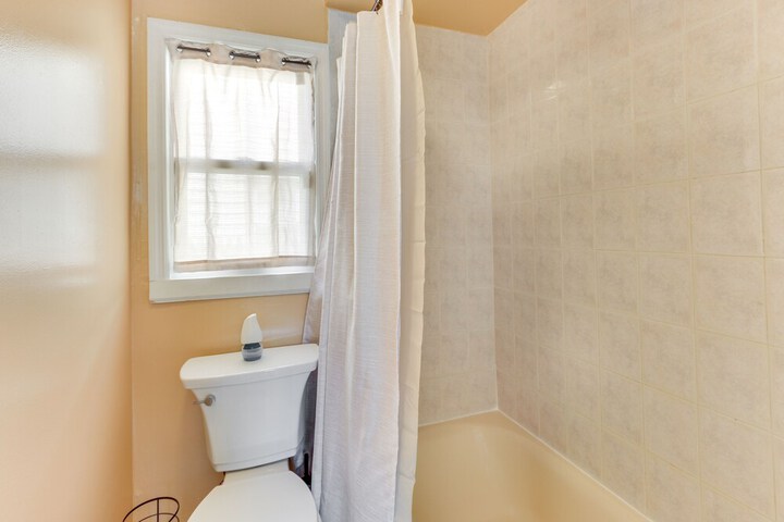 Room 14 of 28