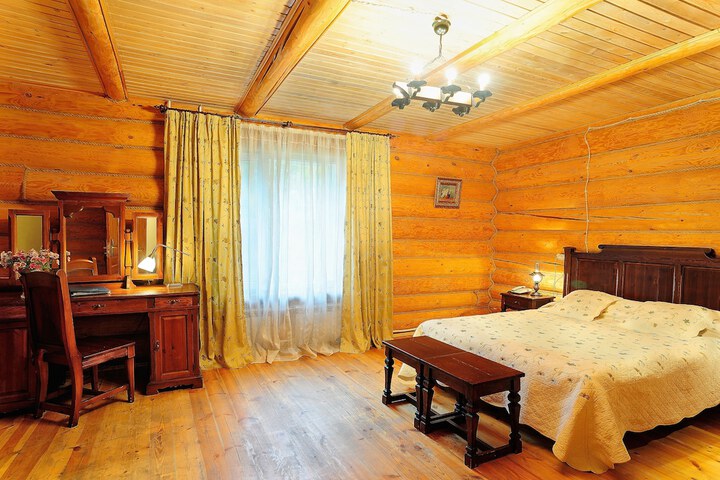 Room 2 of 191