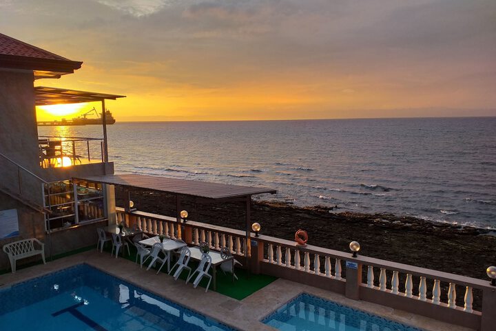 Ocean Breeze Resort