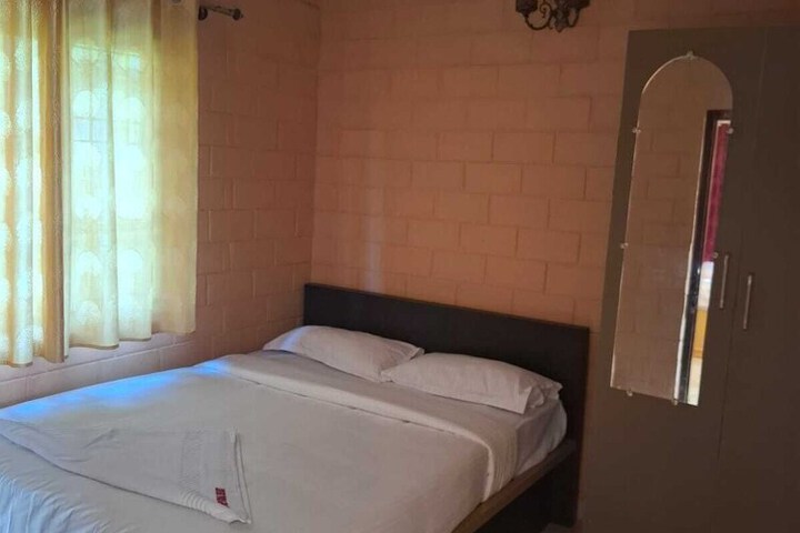 Room 12 of 29