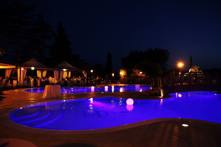 Hotel Pool