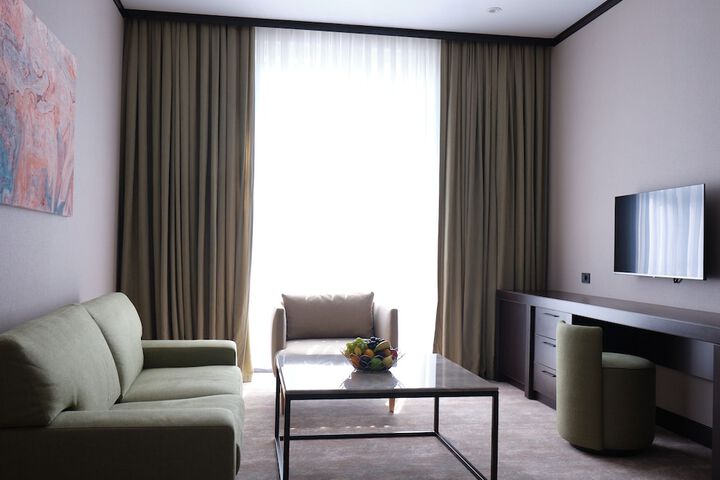 Room 27 of 47