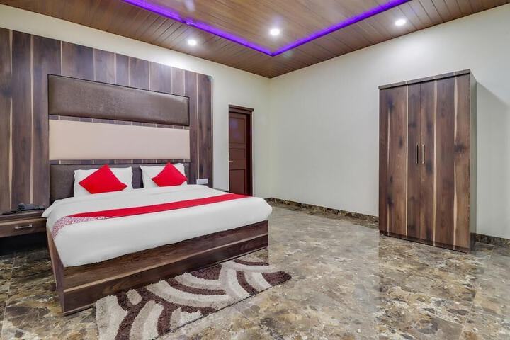Room 8 of 29