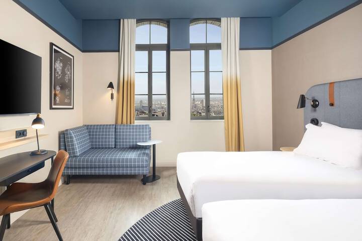 Room 8 of 47