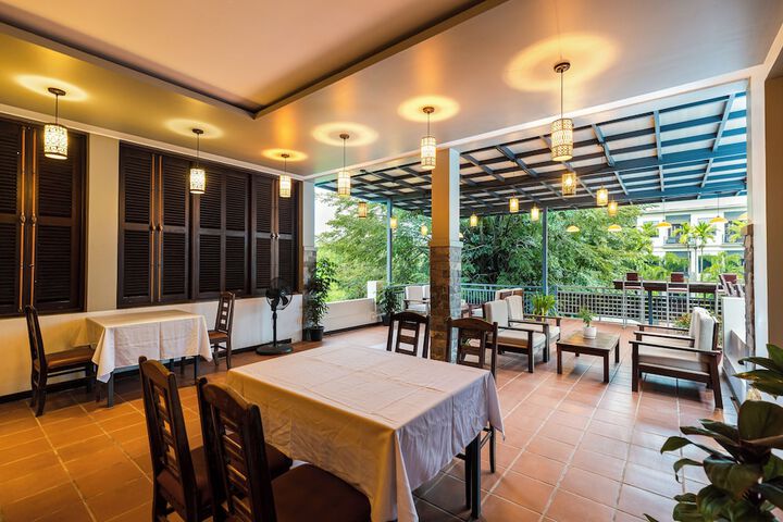 Dining 116 of 219
