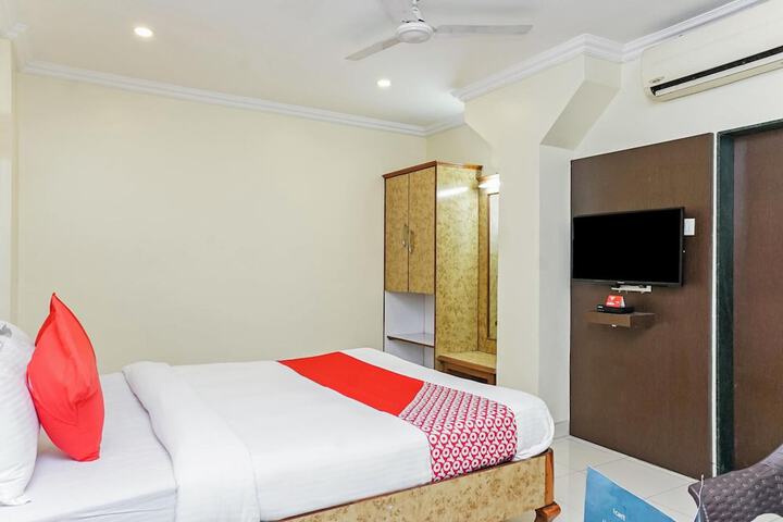 Room 9 of 44