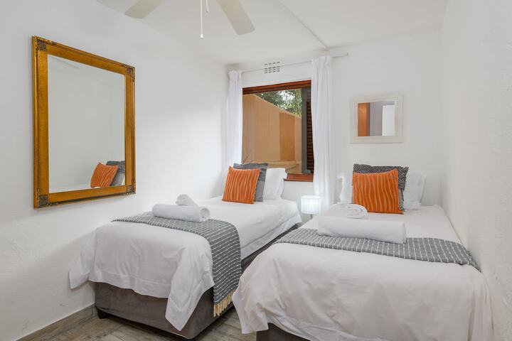 Room 2 of 30