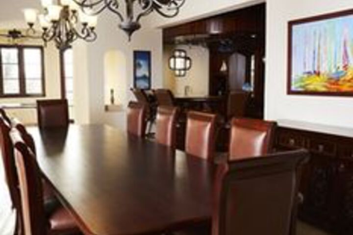 Dining 9 of 25