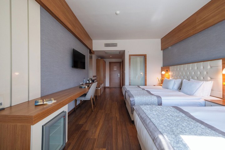 Room 43 of 79