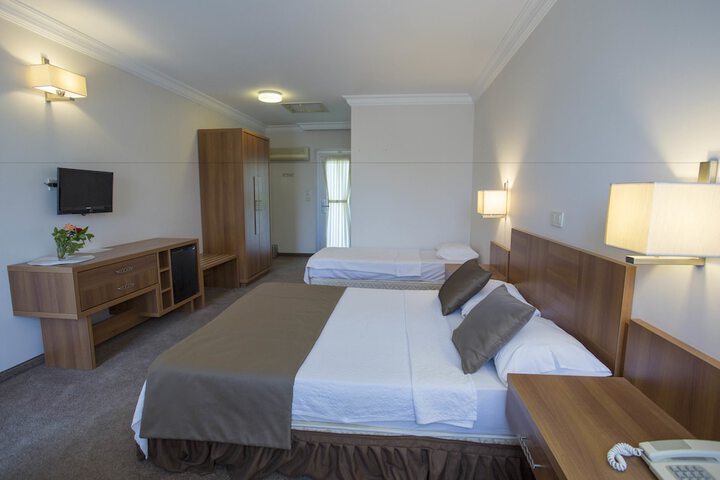 Room 13 of 97