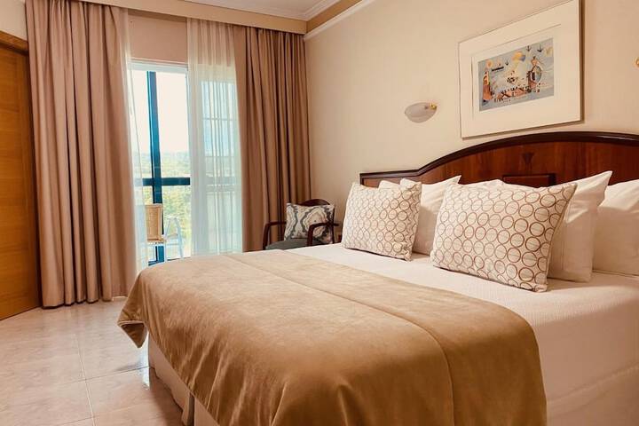 Room 8 of 42