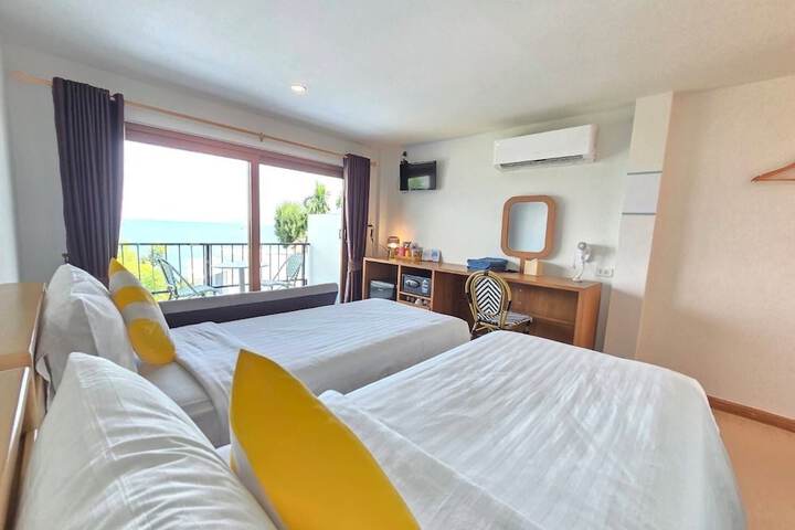 Room 25 of 170