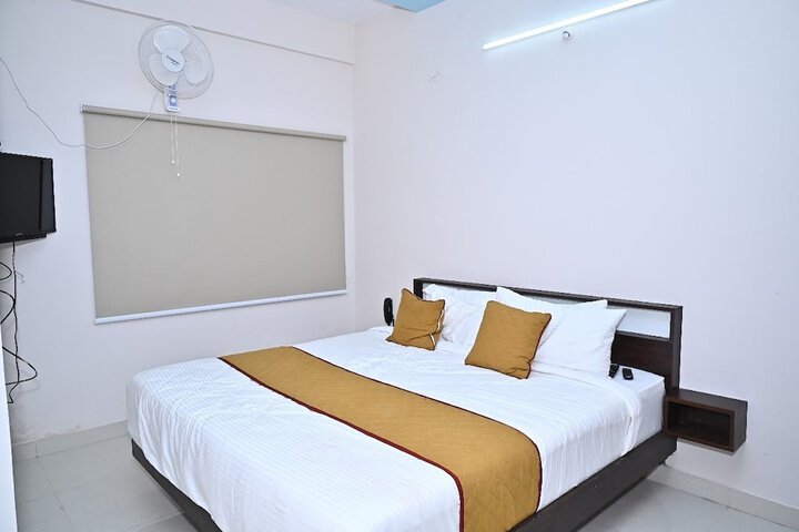 Room 2 of 19