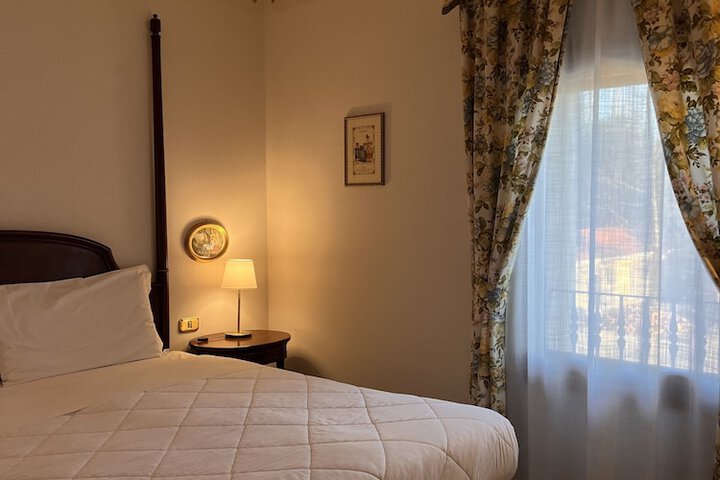 Room 35 of 177