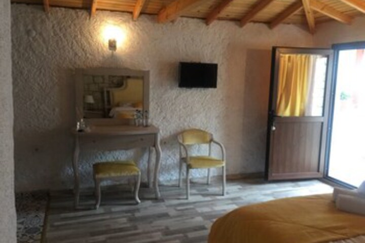 Room 50 of 82