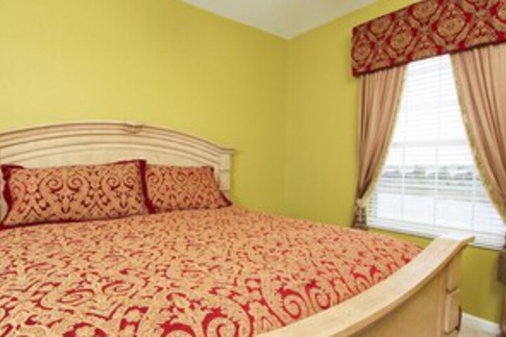 Room 34 of 37