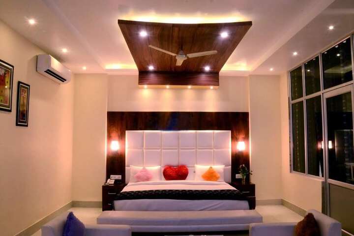 Room 7 of 25