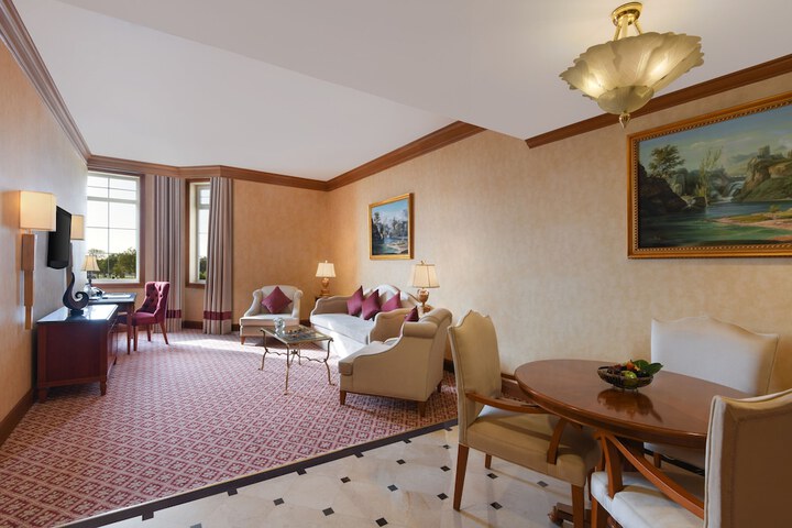 Room 11 of 65