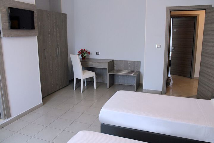 Room 7 of 41