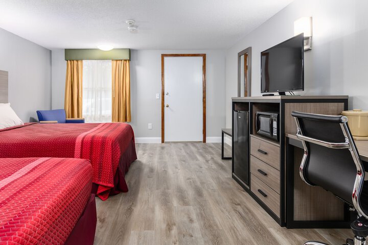Room 4 of 41