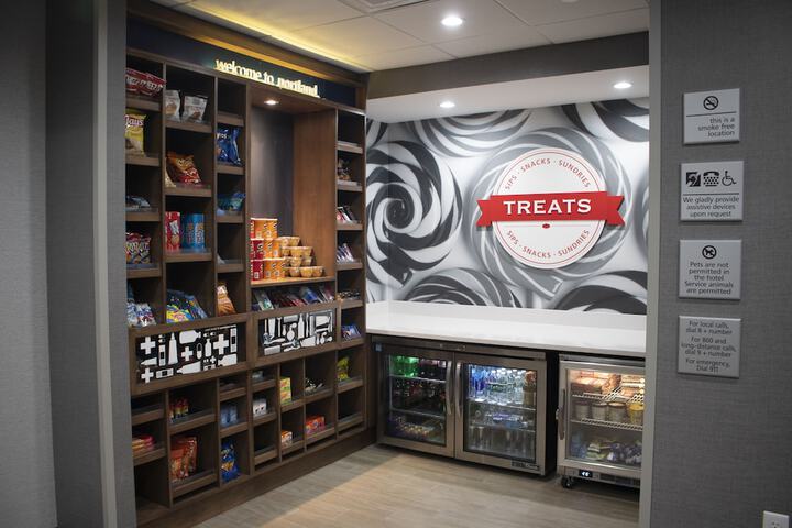 Snack bar