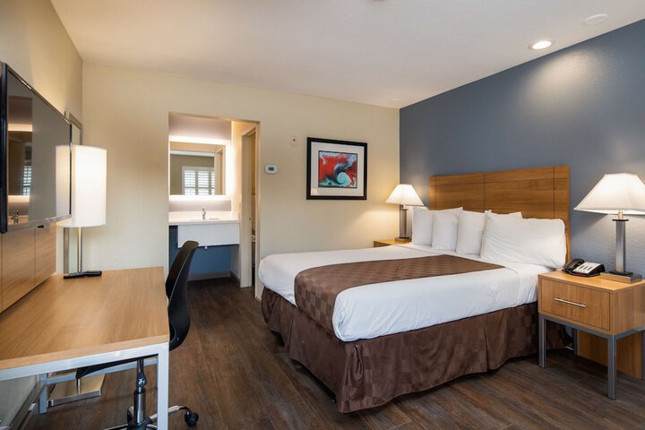 Room 3 of 19