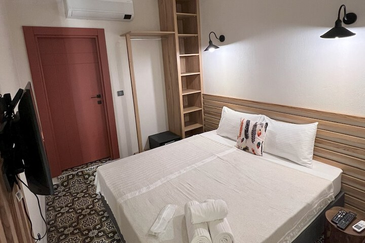 Room 25 of 50