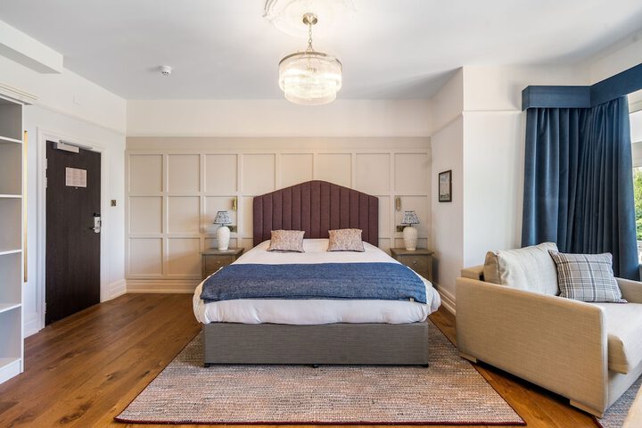 Room 15 of 49