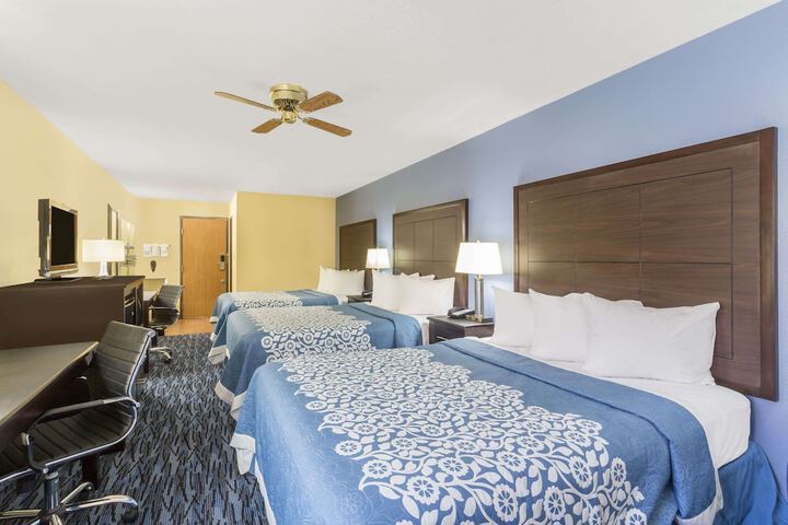 Room 10 of 20