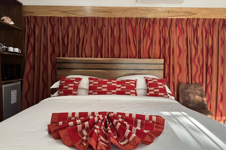Room 27 of 165