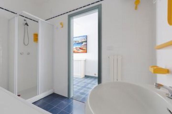 Room 3 of 18