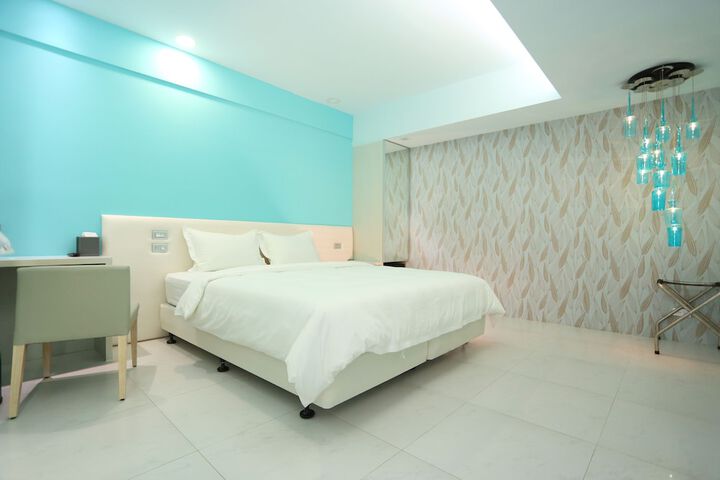 Room 30 of 74