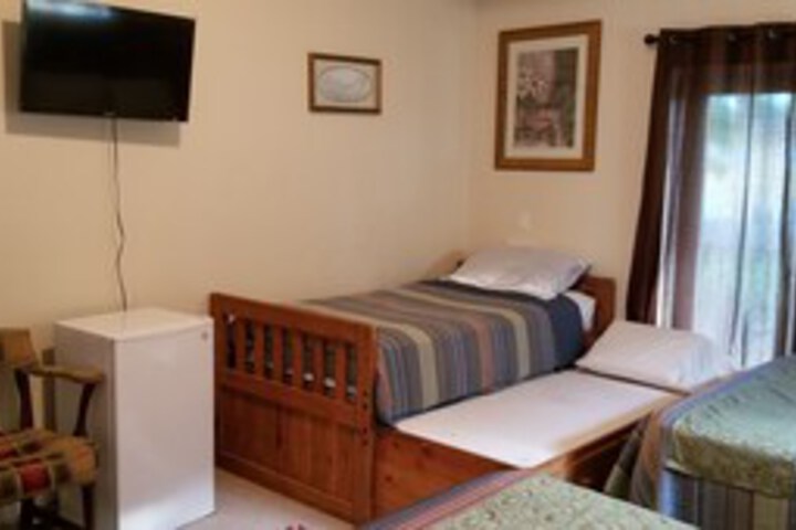 Room 21 of 28