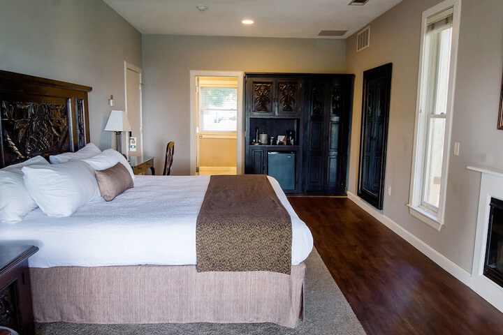 Room 5 of 30