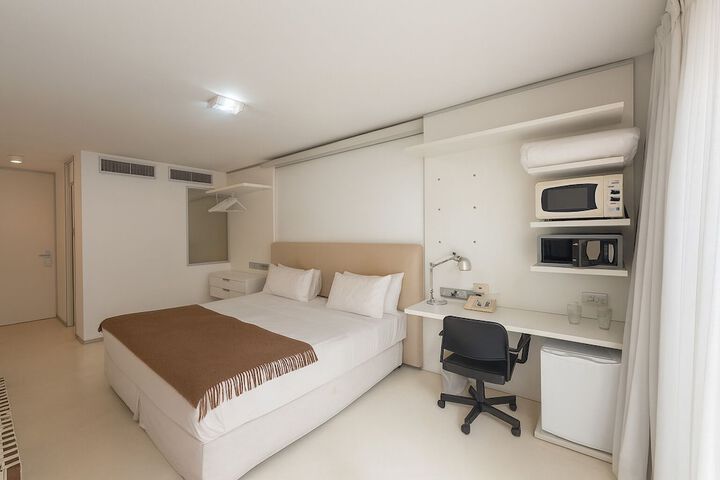 Room 14 of 53