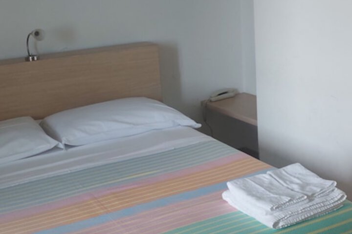 Room 7 of 64