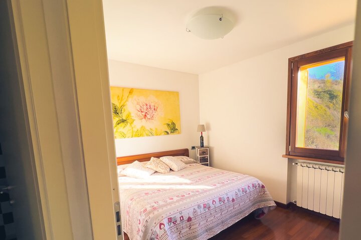 Room 4 of 38