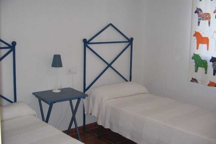 Room 9 of 33