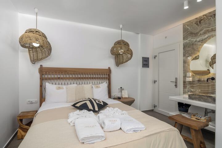 Room 2 of 37