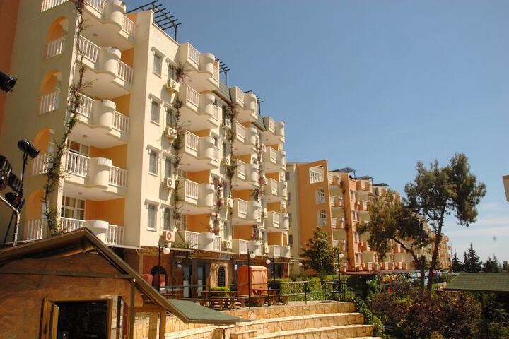 Hotel 67 of 72