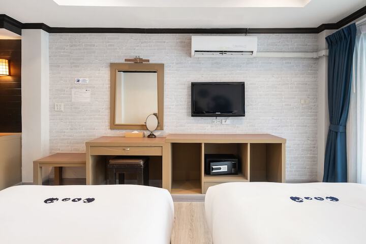 Room 18 of 113
