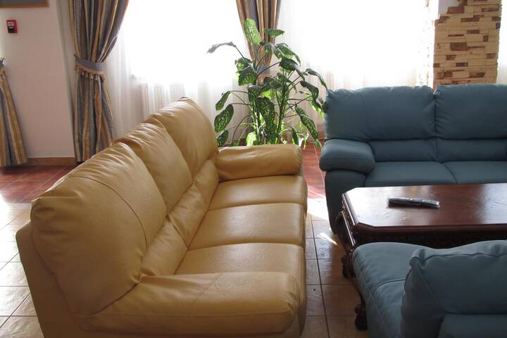 Room 35 of 60