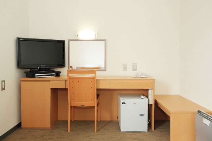 Room 13 of 23