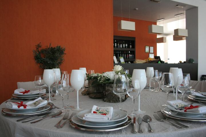 Dining 33 of 51