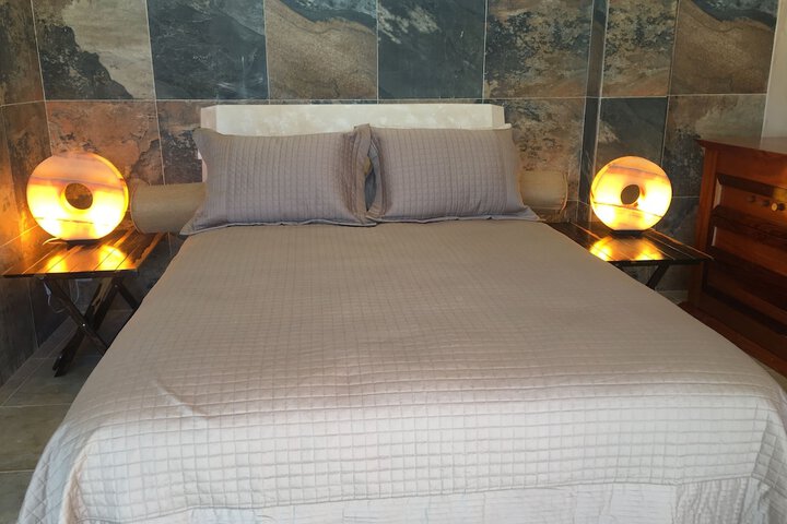Room 4 of 44