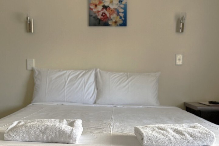 Room 15 of 49